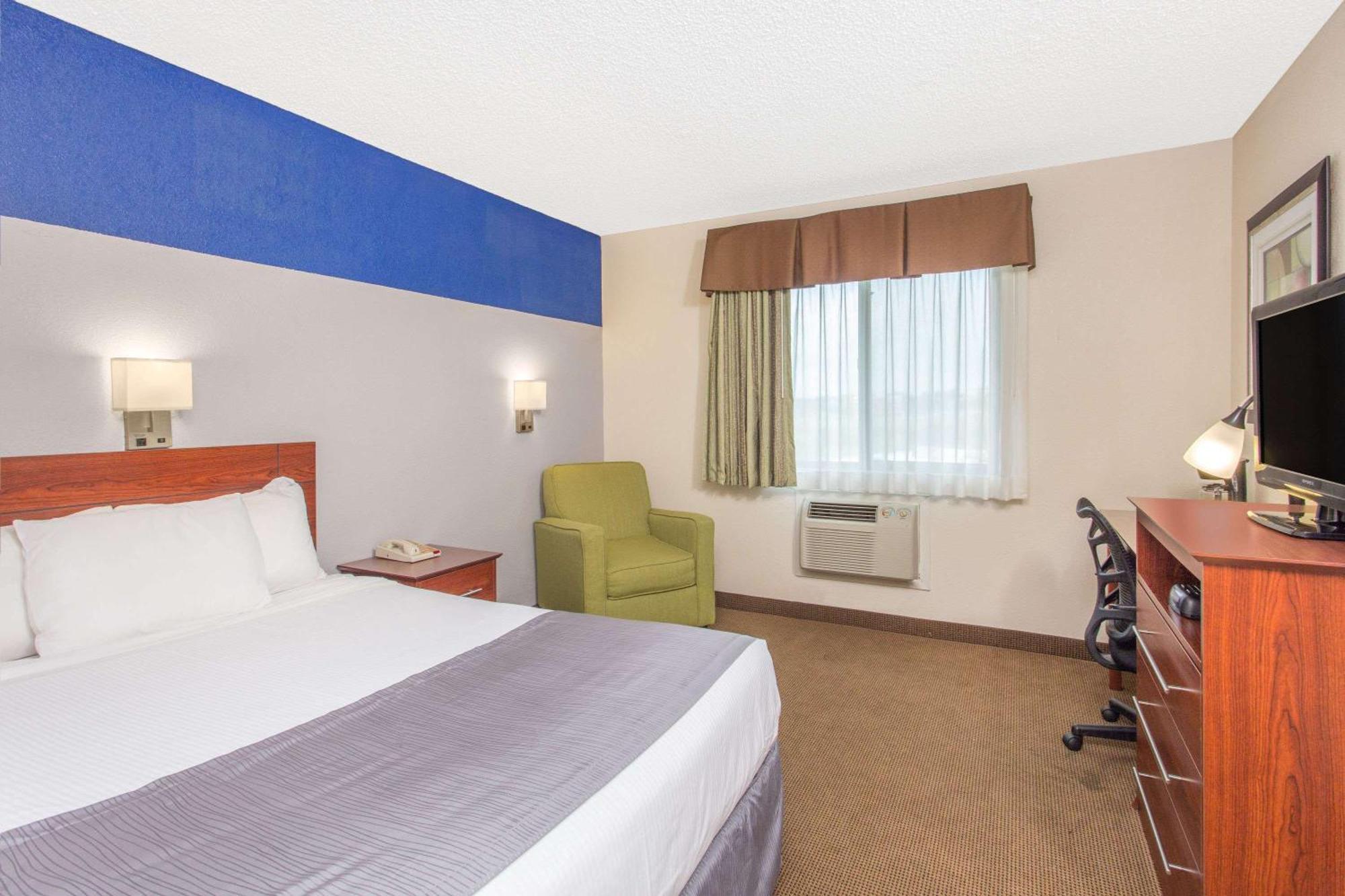King Suite Bunk Bed Non-Smoking