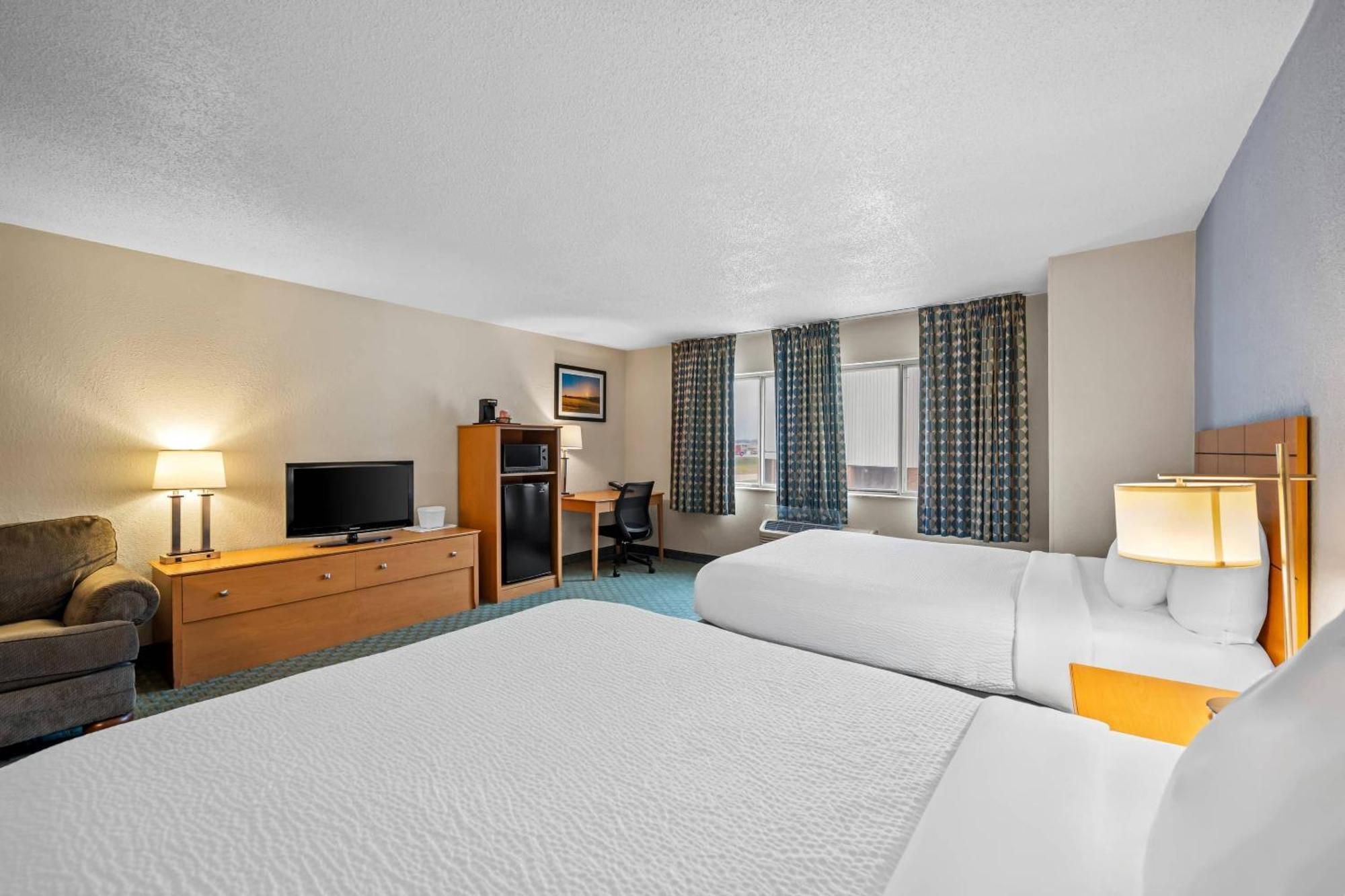 Queen Suite Two Queen Beds Non Smoking